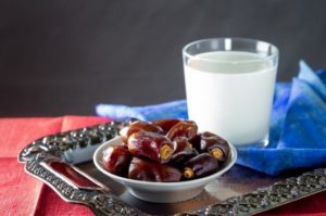اضرار رجيم التمر واللبن
