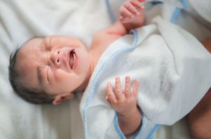 علاج المغص عند الاطفال
