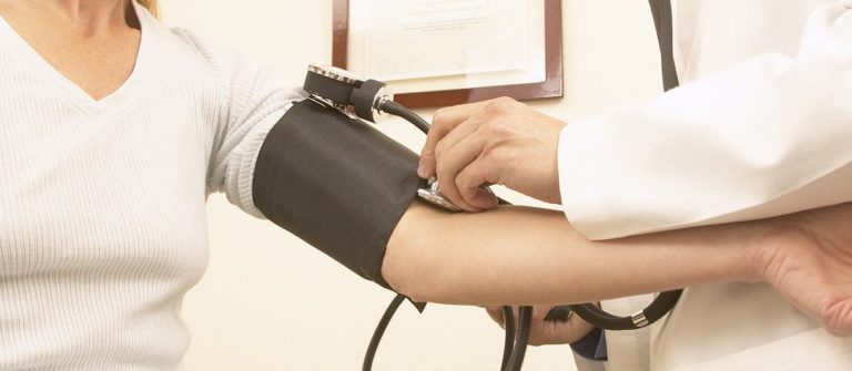 ما هي اسباب ارتفاع ضغط الدم والاعراض وطرق الوقاية