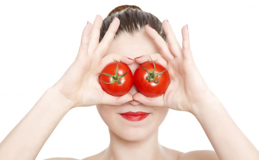 من فوائد الطماطم للعين