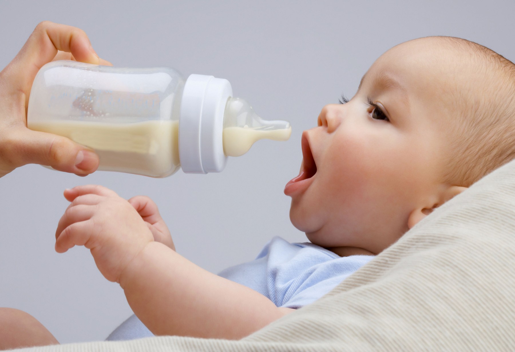 حليب فريزولاك للأطفال والرضع | وأهم 5 فوائد | وأبرز التجارب لحليب فريزولاك - صحة صح