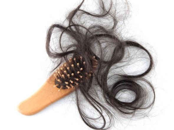دهون شعر | أهم أنواع الشامبو للشعر الدهني ووصفات طبيعية للتخلص من أضرار دهون فروة الرأس