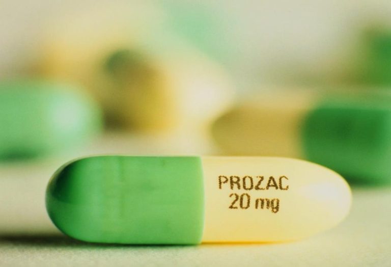 بروزاك PROZAC دليل شامل عن الدواء الفعّال لعلاج الاكتئاب | أهم 5 فوائد