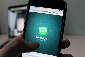 does whatsapp show up on your phone bill