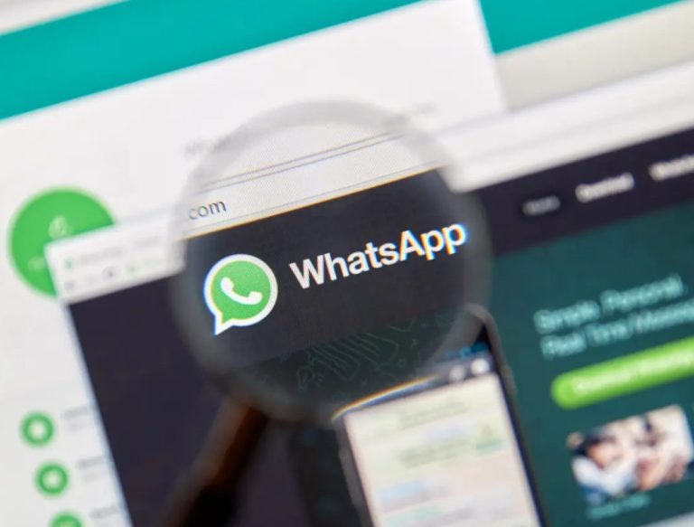 does whatsapp show on your phone bill